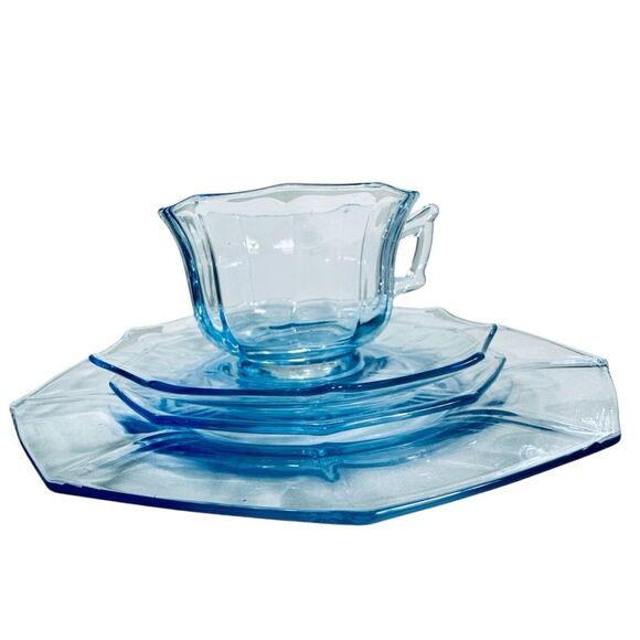 Cambridge Vintage Glass DECAGON Moonlight Blue Cups, Saucers & Plates Set 12 - Picture 2 of 16